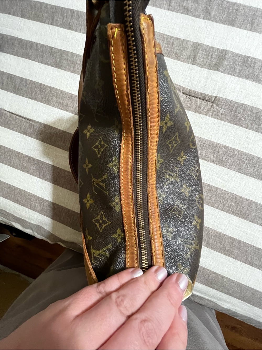 Louis Vuitton Monogram Tulum PM - Picture 10 of 14